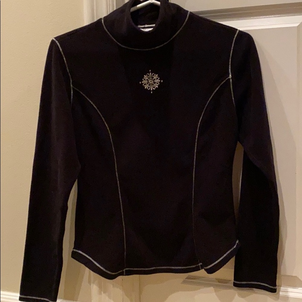 Fleece bejeweled women’s black sweater